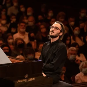 Alexander Gadjiev Teatro Sannazaro