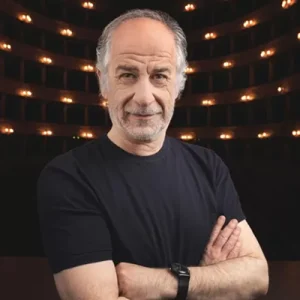 Tre Modi Per Non Morire Toni Servillo Teatro Bellini