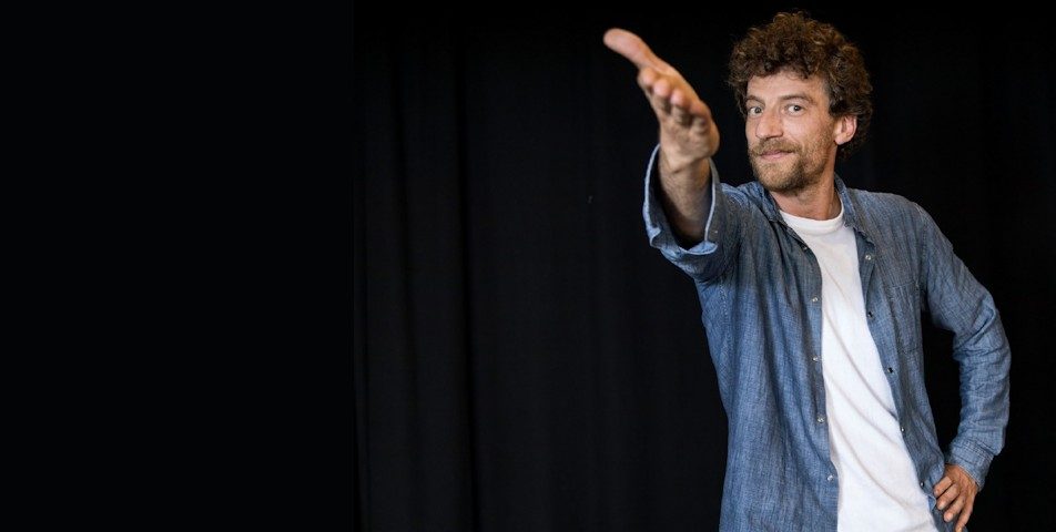 Maurizio Lastrico al Teatro Bellini di Napoli Maurizio Lastrico al Teatro Bellini di Napoli